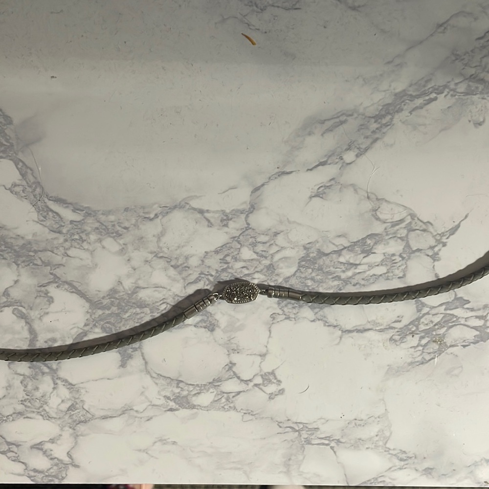 Kendra Scott Gray choker